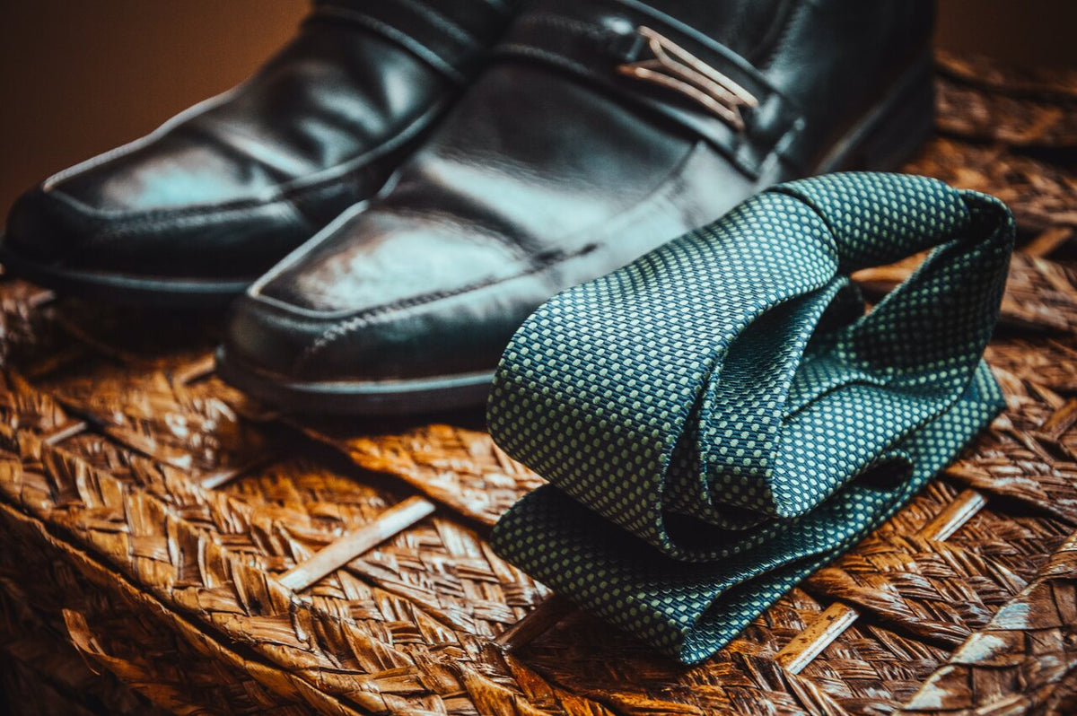How to Tie a Tie
